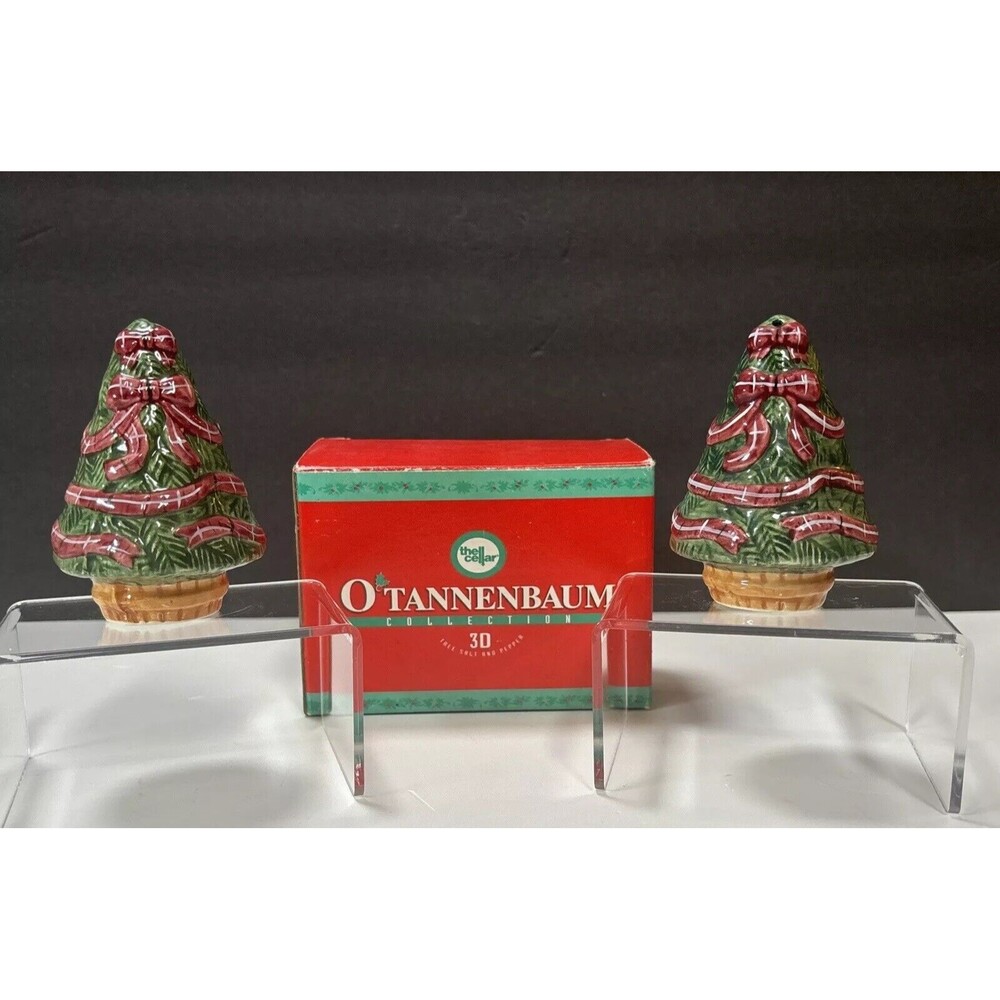Vintage The Cellar OTANNENBAUM Christmas Tree Salt and Pepper Shaker Set 3D